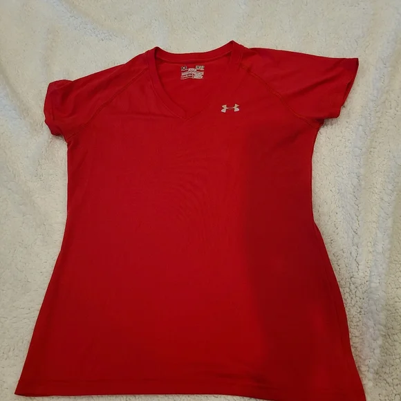 3 Small Shirts Under Armour And Lululemon - Picture 3 of 10